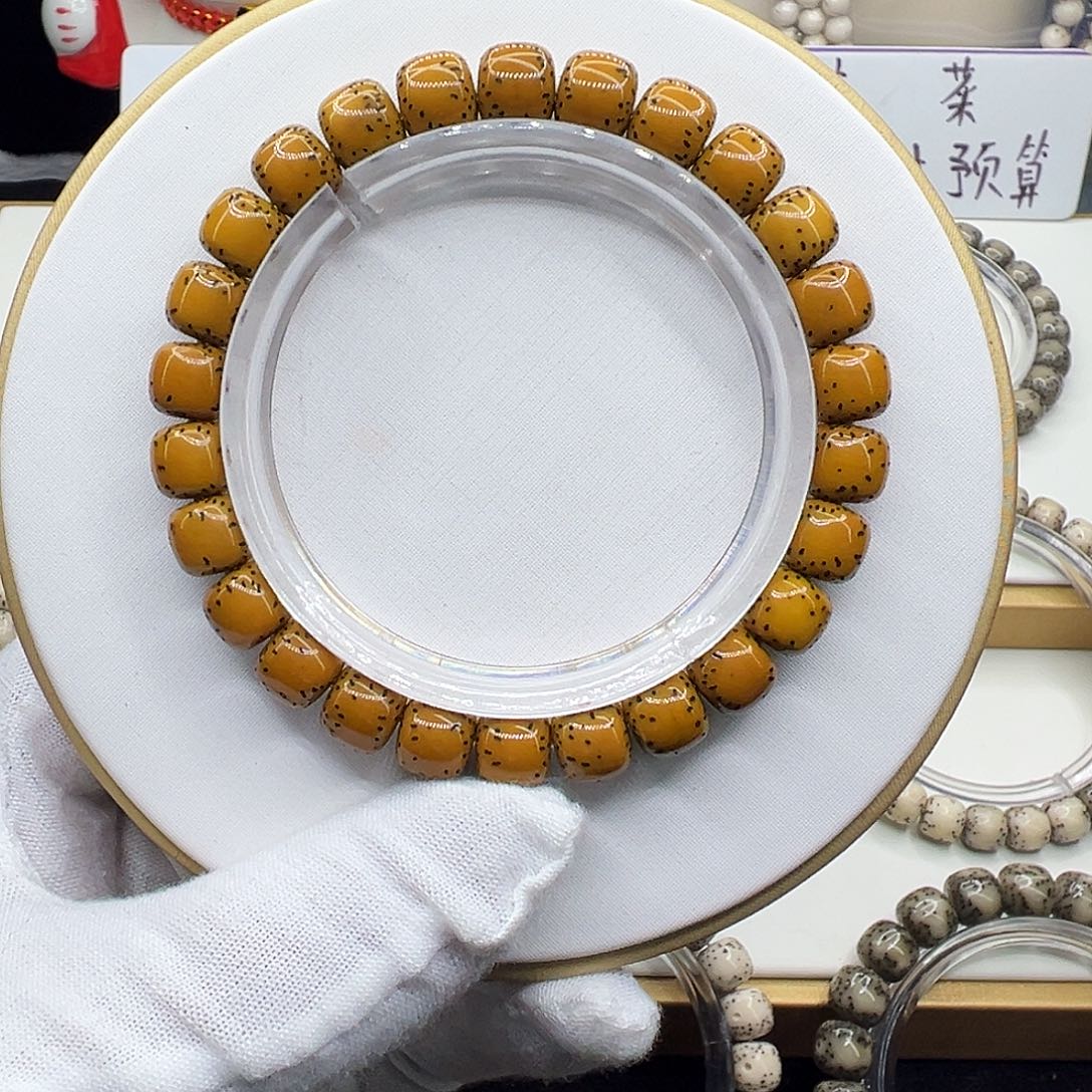 手串星月菩提鸡油黄9✖️8半壁留白通体月朗星稀毕业级