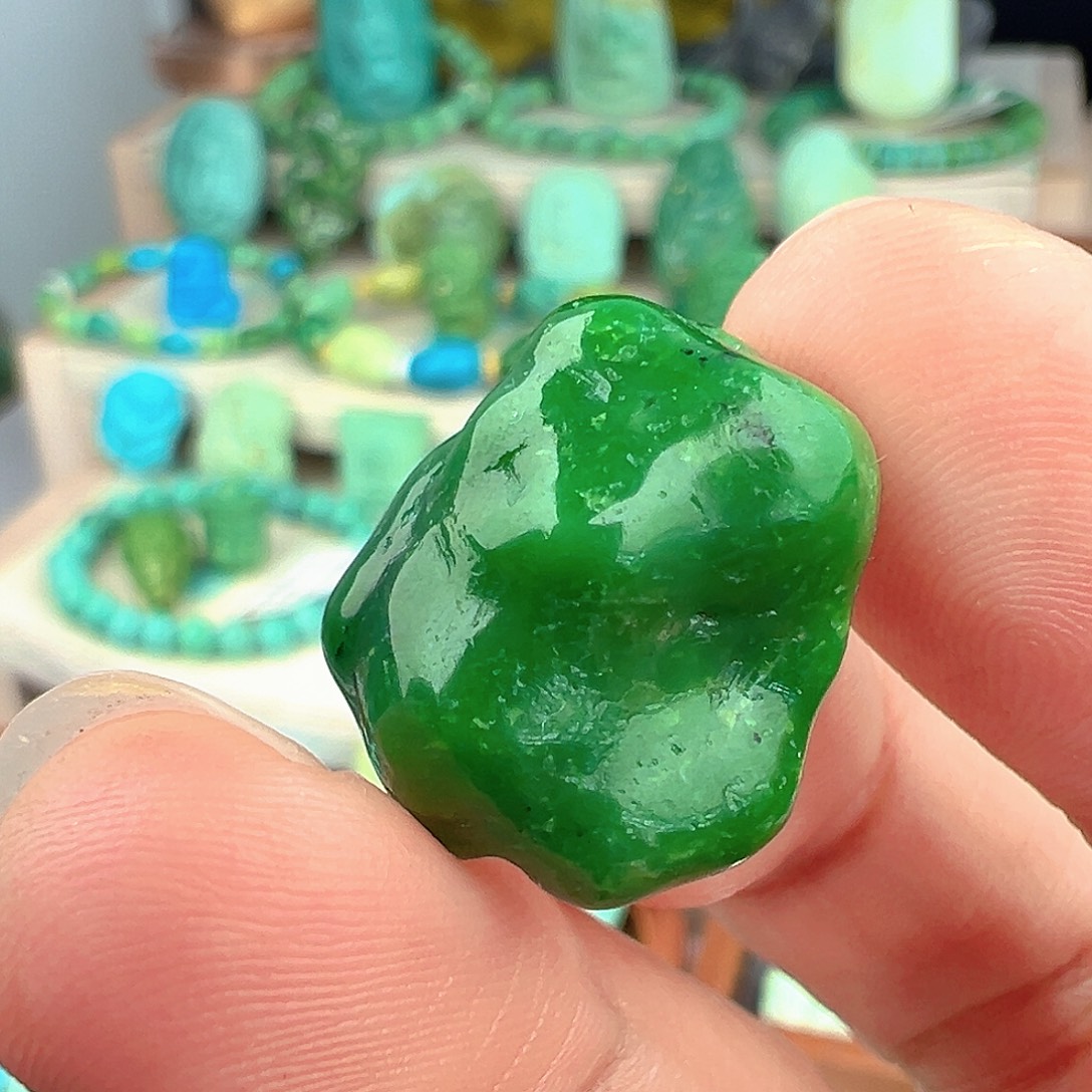 淡***蛋绿松石未镶嵌主播万珍