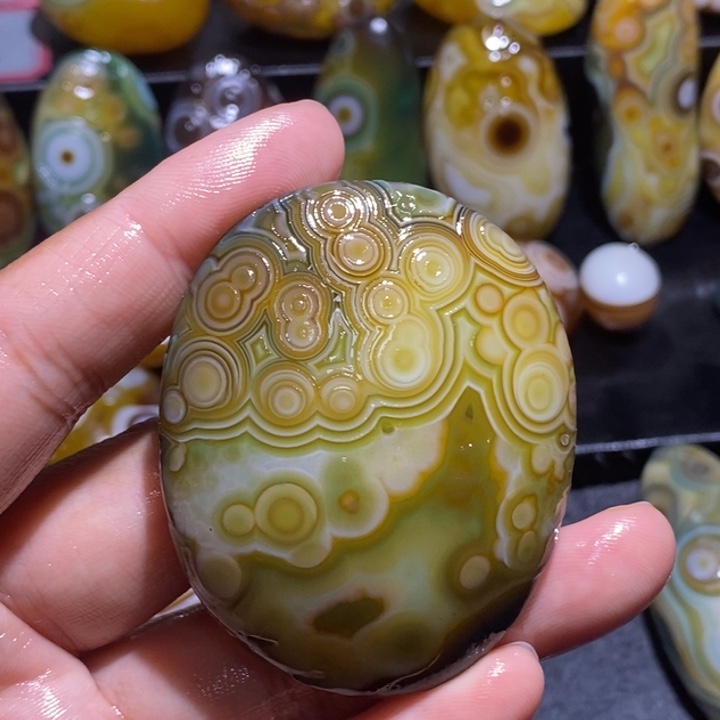 玛瑙/玉髓未镶嵌珠宝奇石78