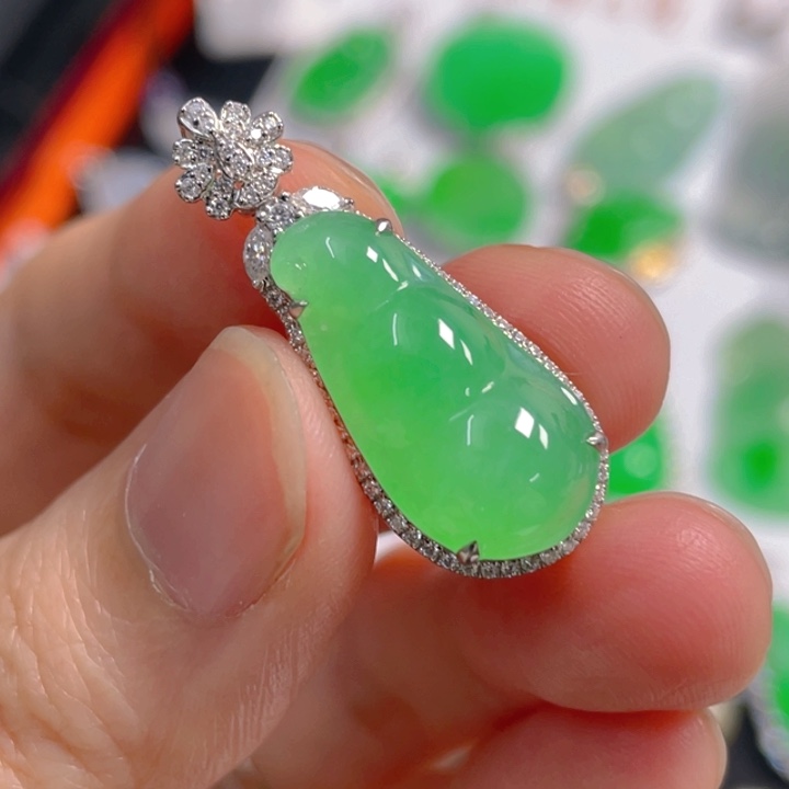 翡翠18K金镶嵌吊坠(不含链)