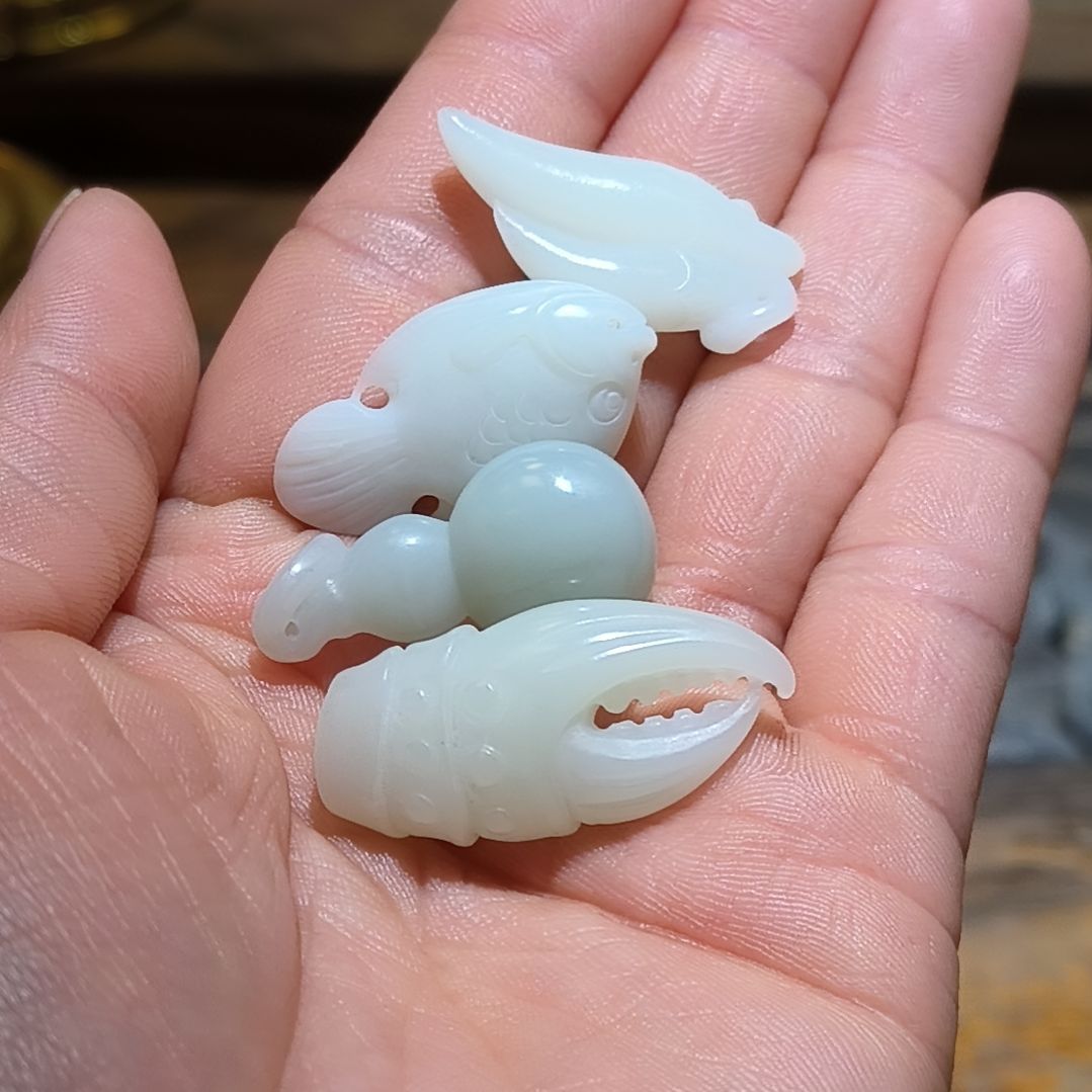 和田玉颈饰未镶嵌