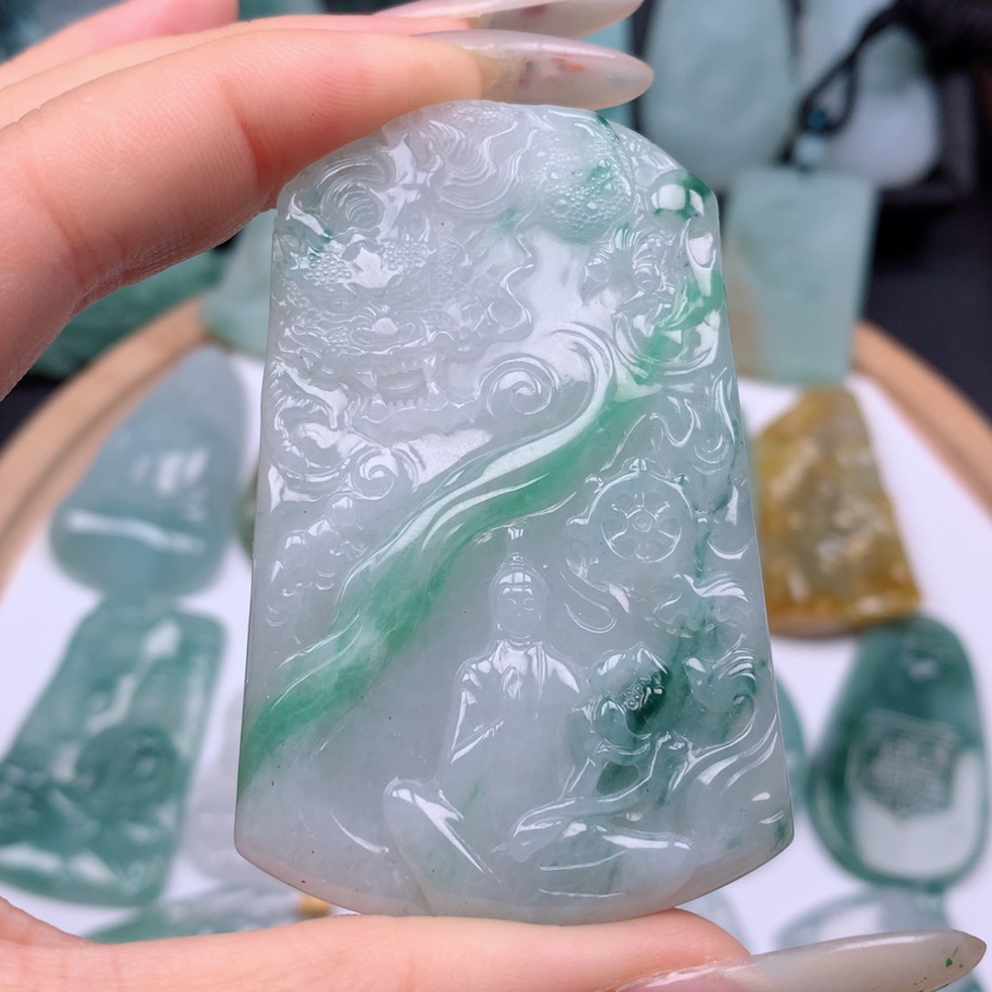 【闪购商品】翡翠颈饰未镶嵌玉龙观音