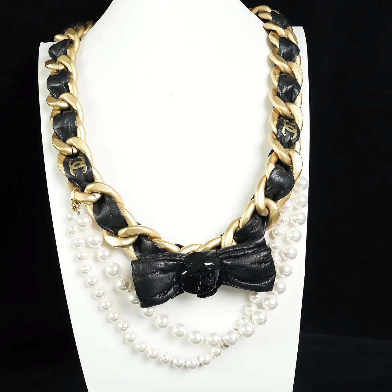 Chanel20A蝴蝶结黑金皮穿项链腰链两用