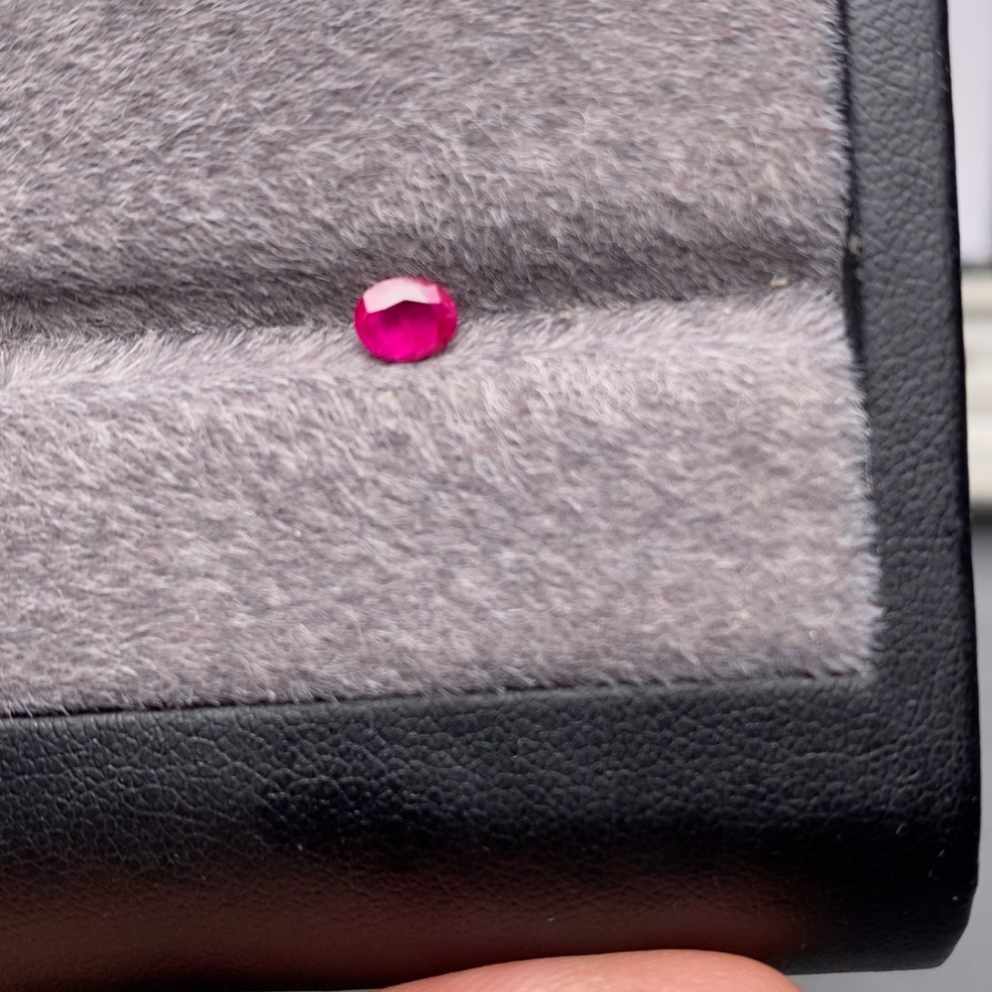 尖晶石珠宝奇石未镶嵌