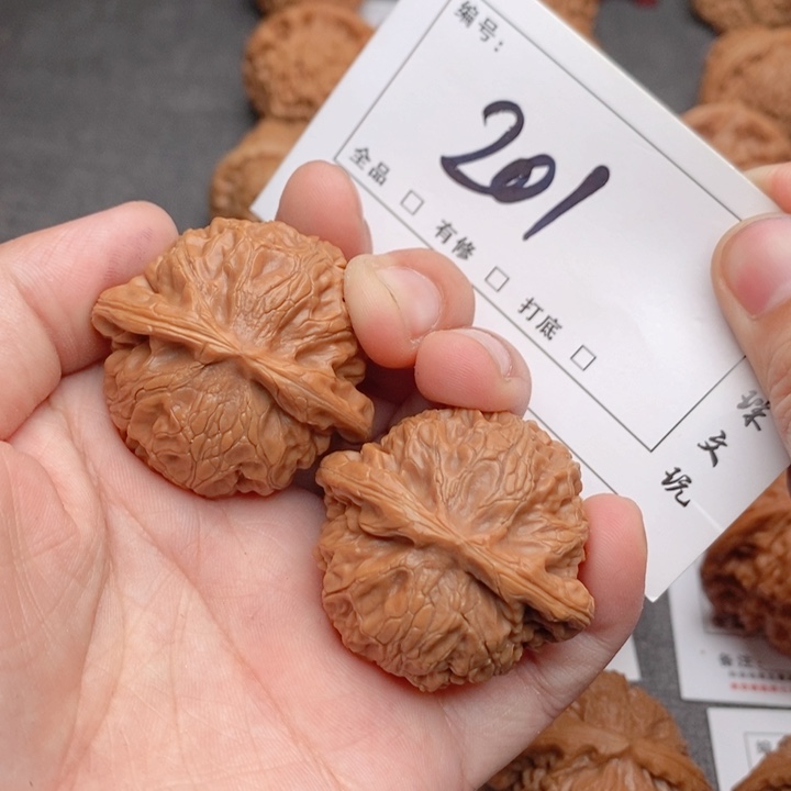 文玩核桃吊坠40宫灯201