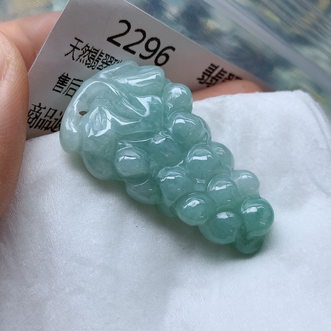 翡翠颈饰未镶嵌手串