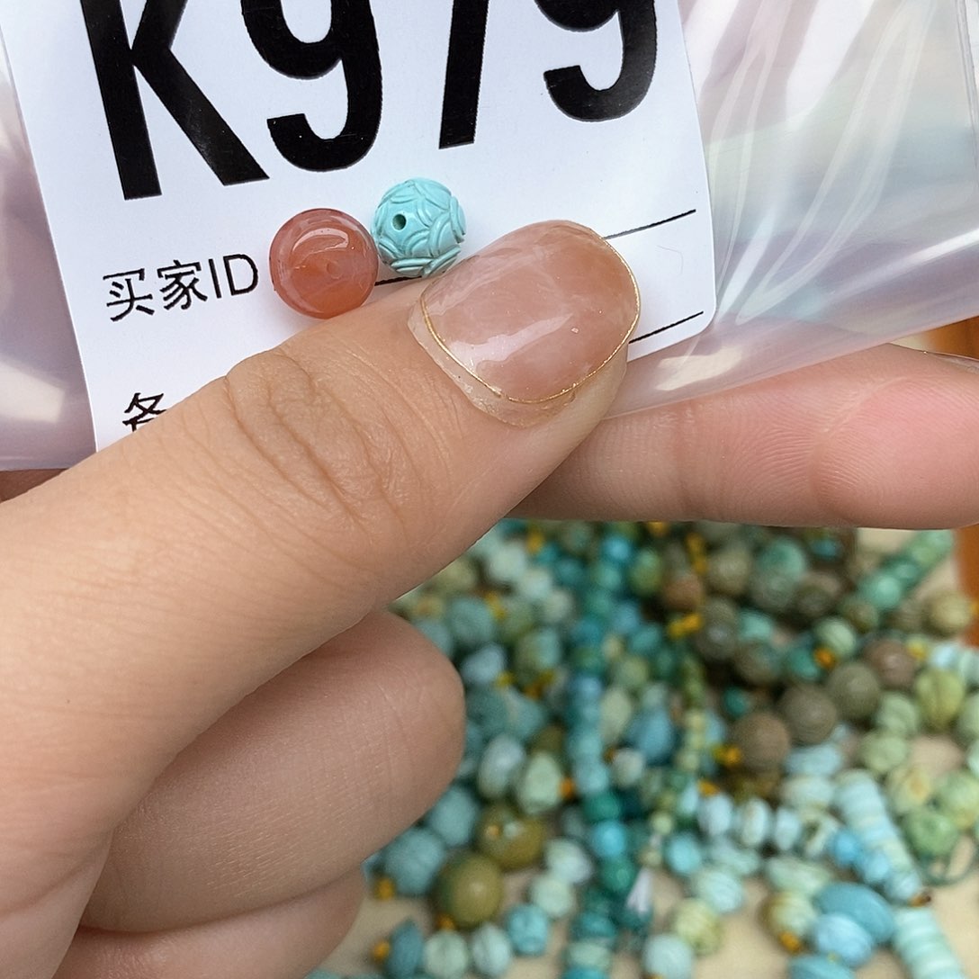 南红玛瑙配饰未镶嵌