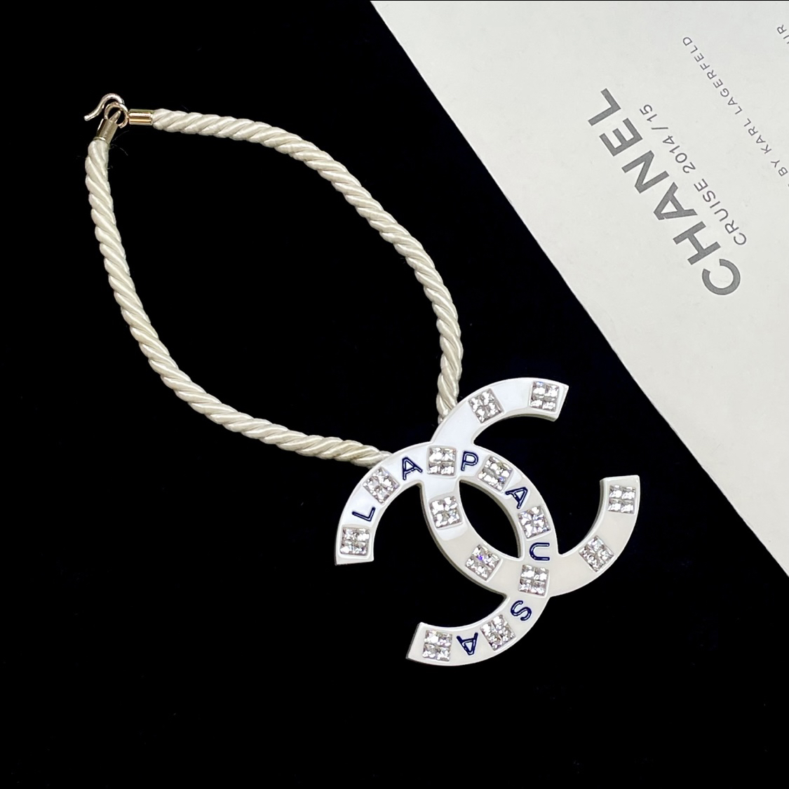 95新 Chanel/香奈儿 19b航海系列白色双C亚克力项链 10640130