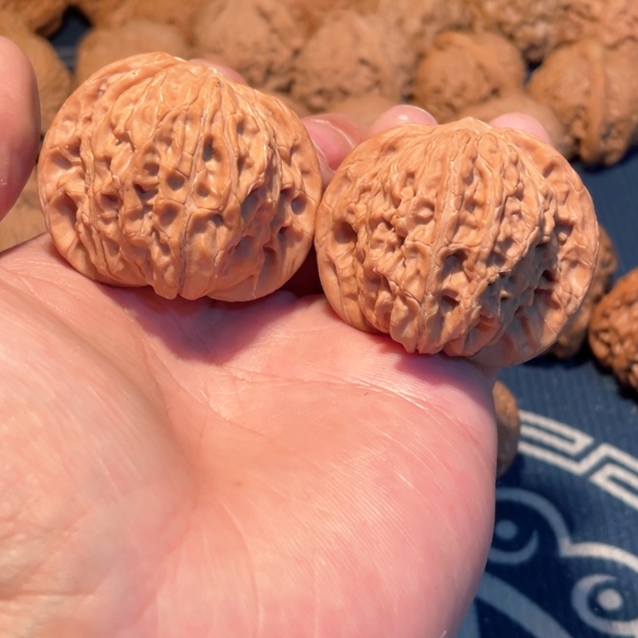 文玩核桃把件年**余42磨盘