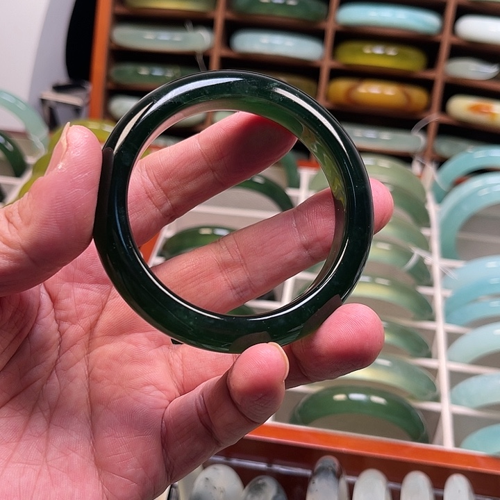 岫玉未镶嵌手镯岫玉
