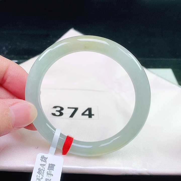 未镶嵌手镯（圆镯）翡翠374