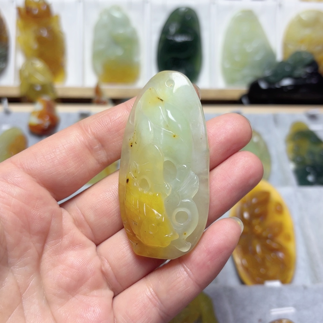 蛇纹石玉吊坠(不含链)未镶嵌