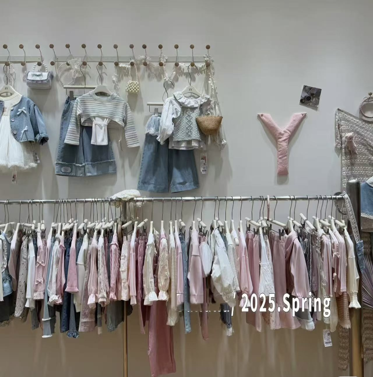 英子家实体断码童装儿童时尚休闲运动款春秋女童