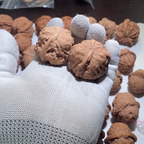 文玩核桃把件坦克