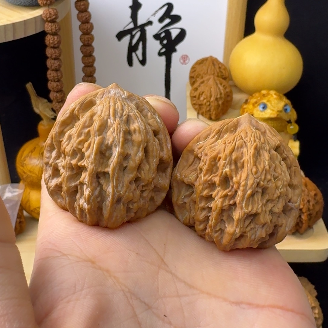 写***言吊坠文玩核桃全品虎头39加骨质硬