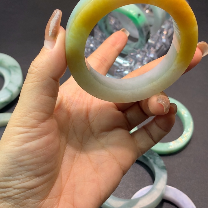 仟***仟定制翡翠未镶嵌定制翡翠未镶嵌