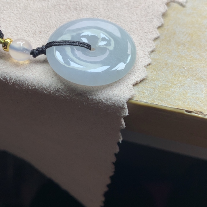 翡翠颈饰未镶嵌吊坠