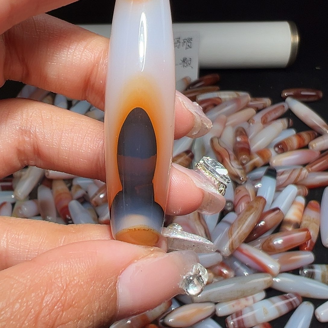 玛瑙/玉髓颈饰未镶嵌