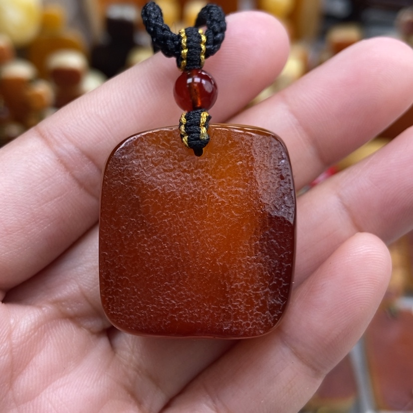 【闪购商品】琥珀颈饰未镶嵌