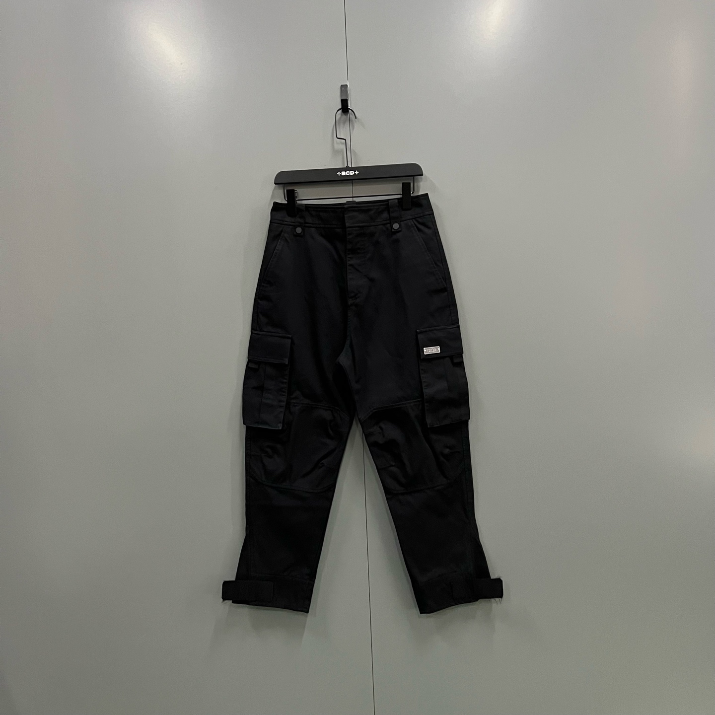99新 DIOR/迪奥 h92  黑色口袋魔术贴工装裤 46码 606996