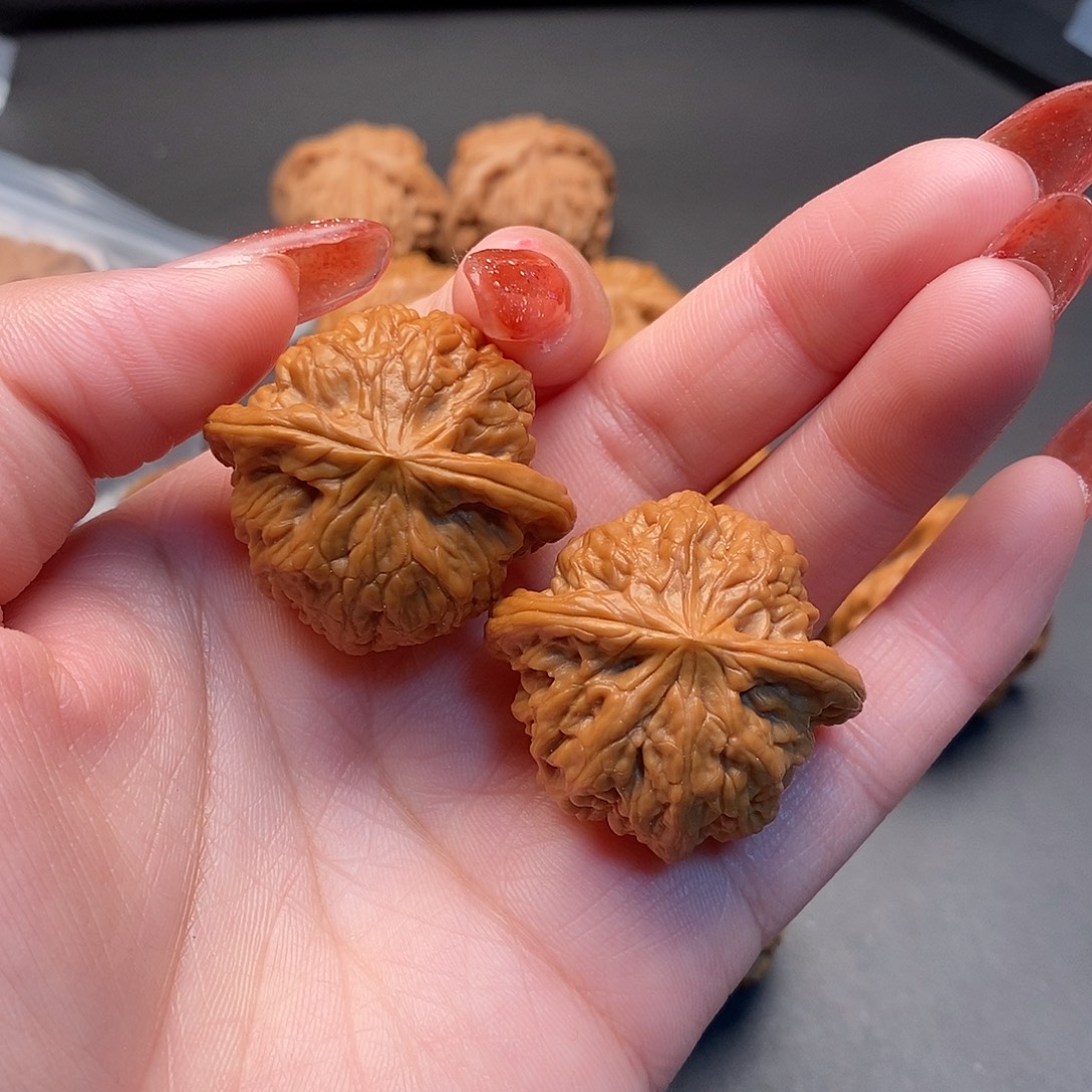 桃核把件第一矮精对儿