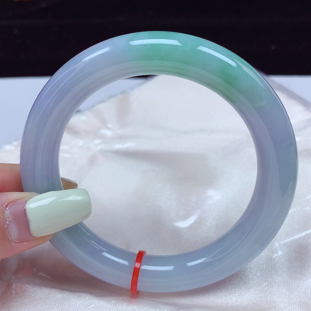 翡翠手镯（圆镯）未镶嵌58圈