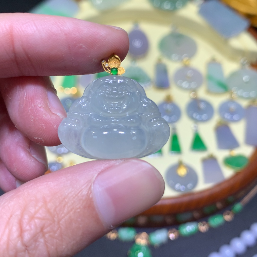 翡翠吊坠(不含链)18K金镶嵌