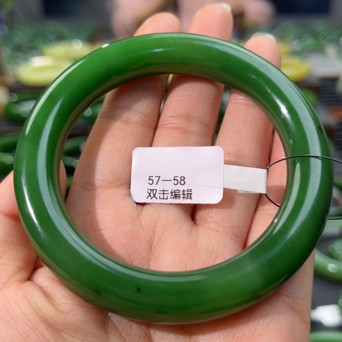 和田玉（碧玉）手镯未镶嵌