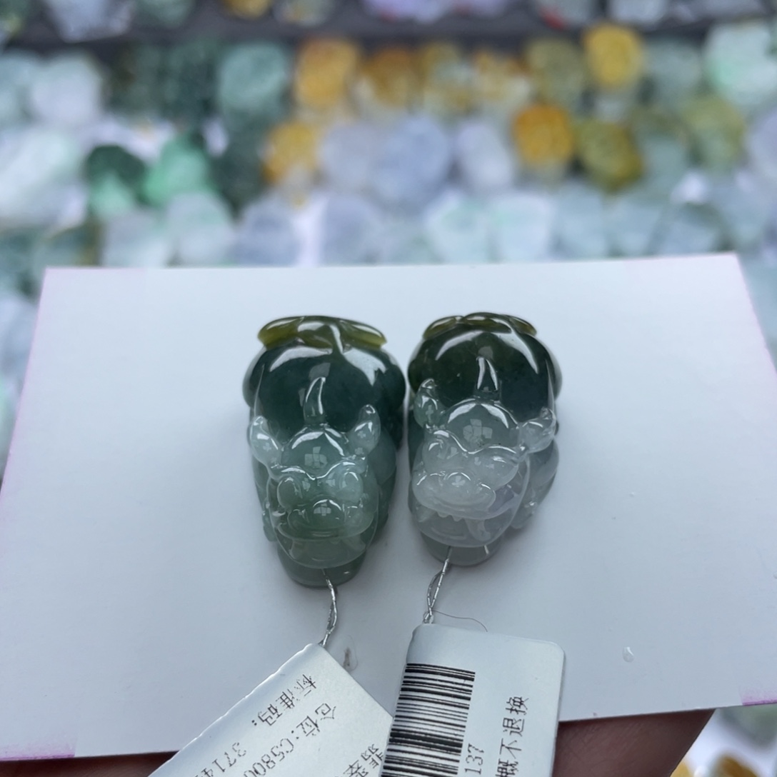 翡翠颈饰未镶嵌貔貅