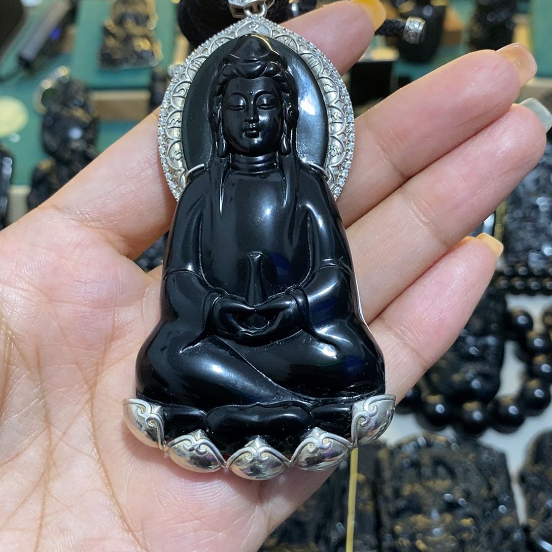 蛇纹石玉未镶嵌颈饰微*¥