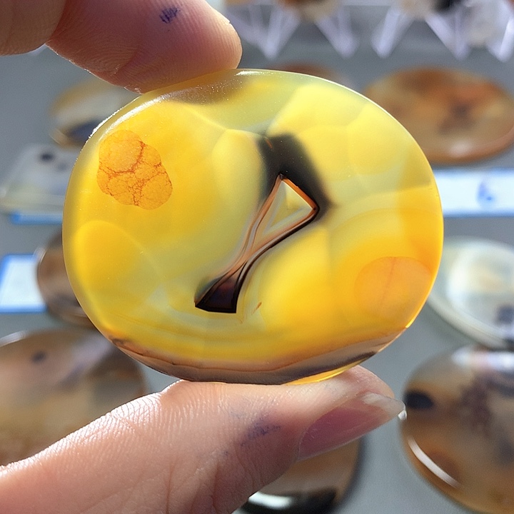 未镶嵌颈饰玛瑙/玉髓