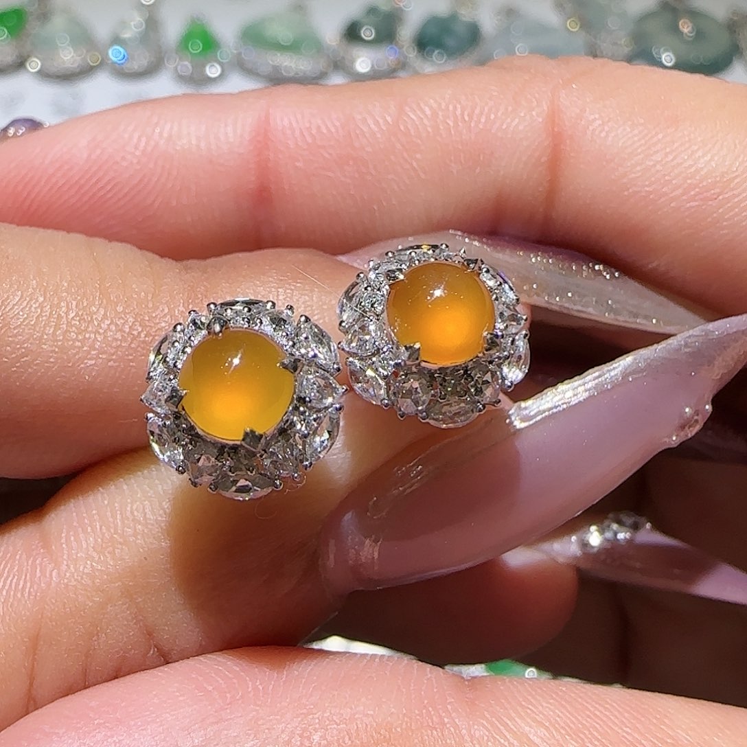 【闪购商品】18K金镶嵌翡翠耳饰天然