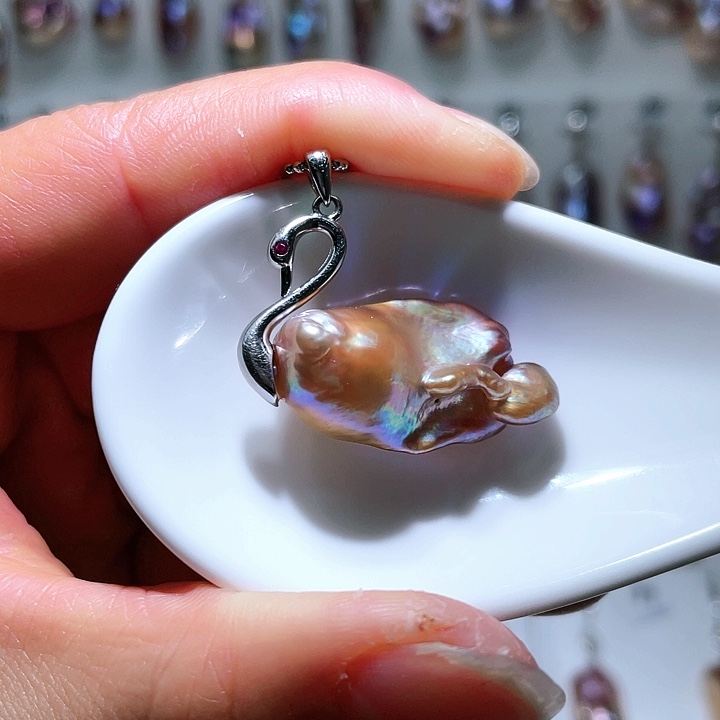 淡水珍珠吊坠(赠链)银S925镶嵌