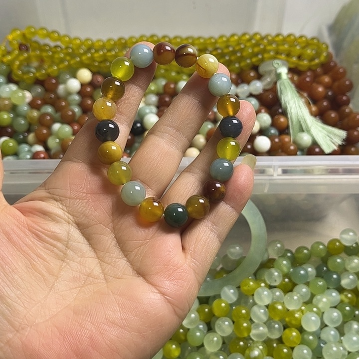 合金蛇纹石玉颈饰