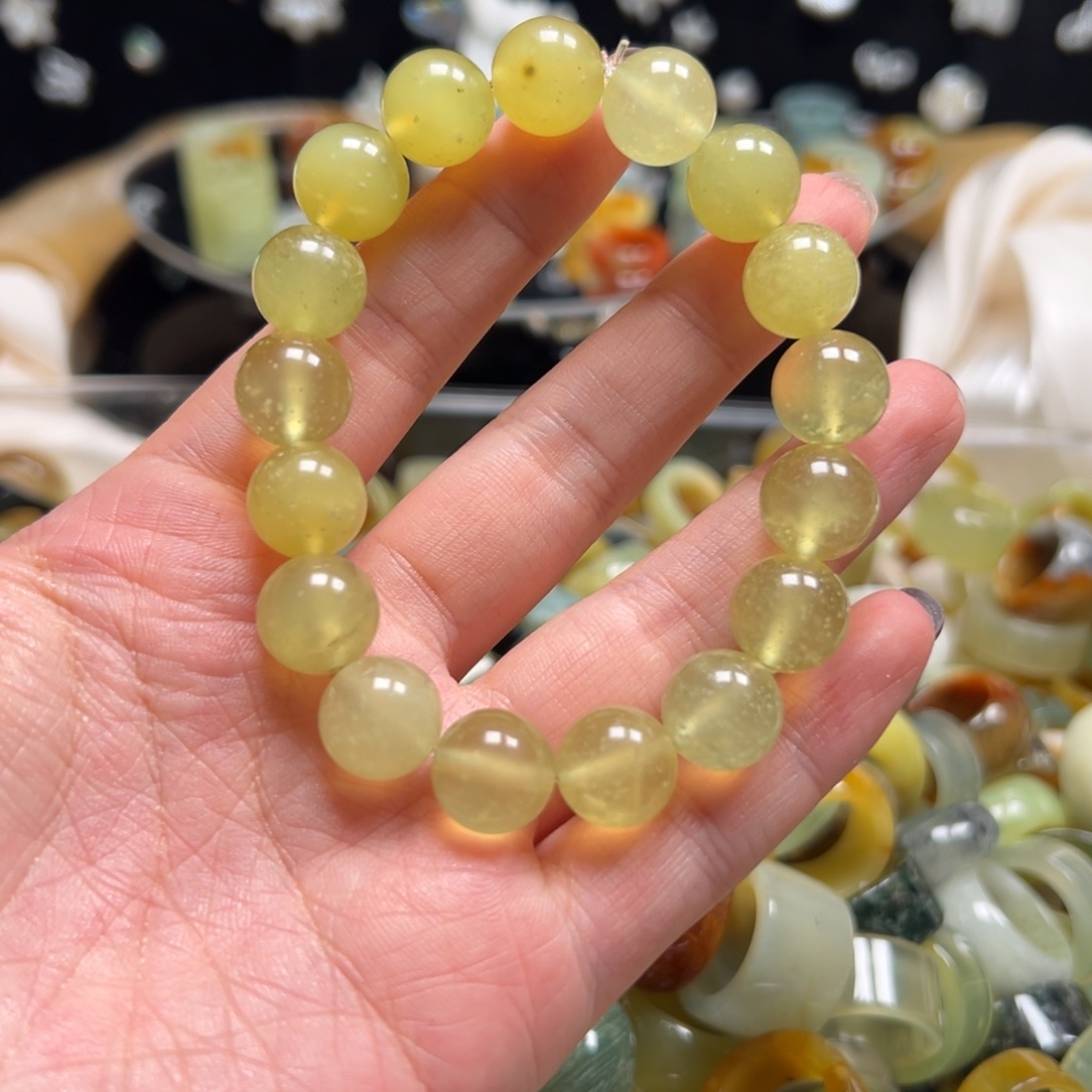 蛇纹石玉未镶嵌戒指