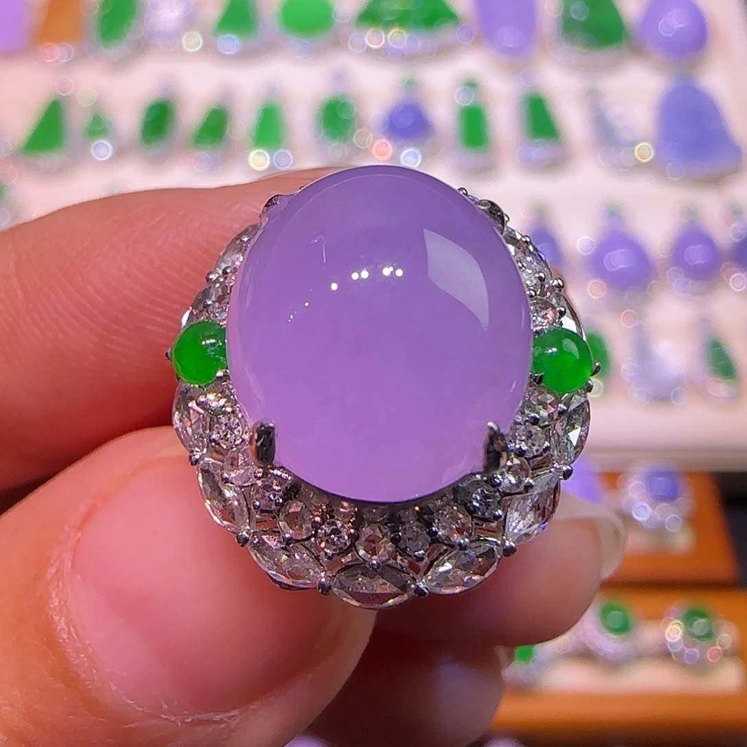 翡翠18K金镶嵌戒指