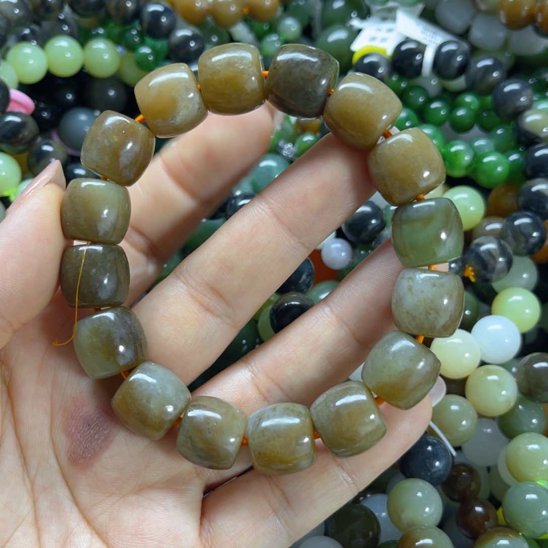 和田玉未镶嵌手串