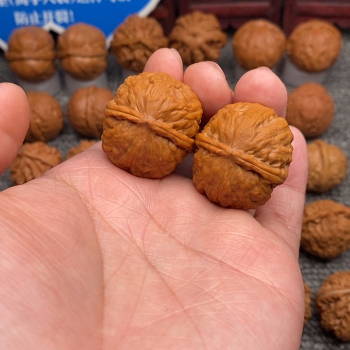 文玩核桃把件…………
