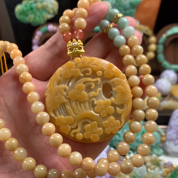 翡翠未镶嵌颈饰吊坠