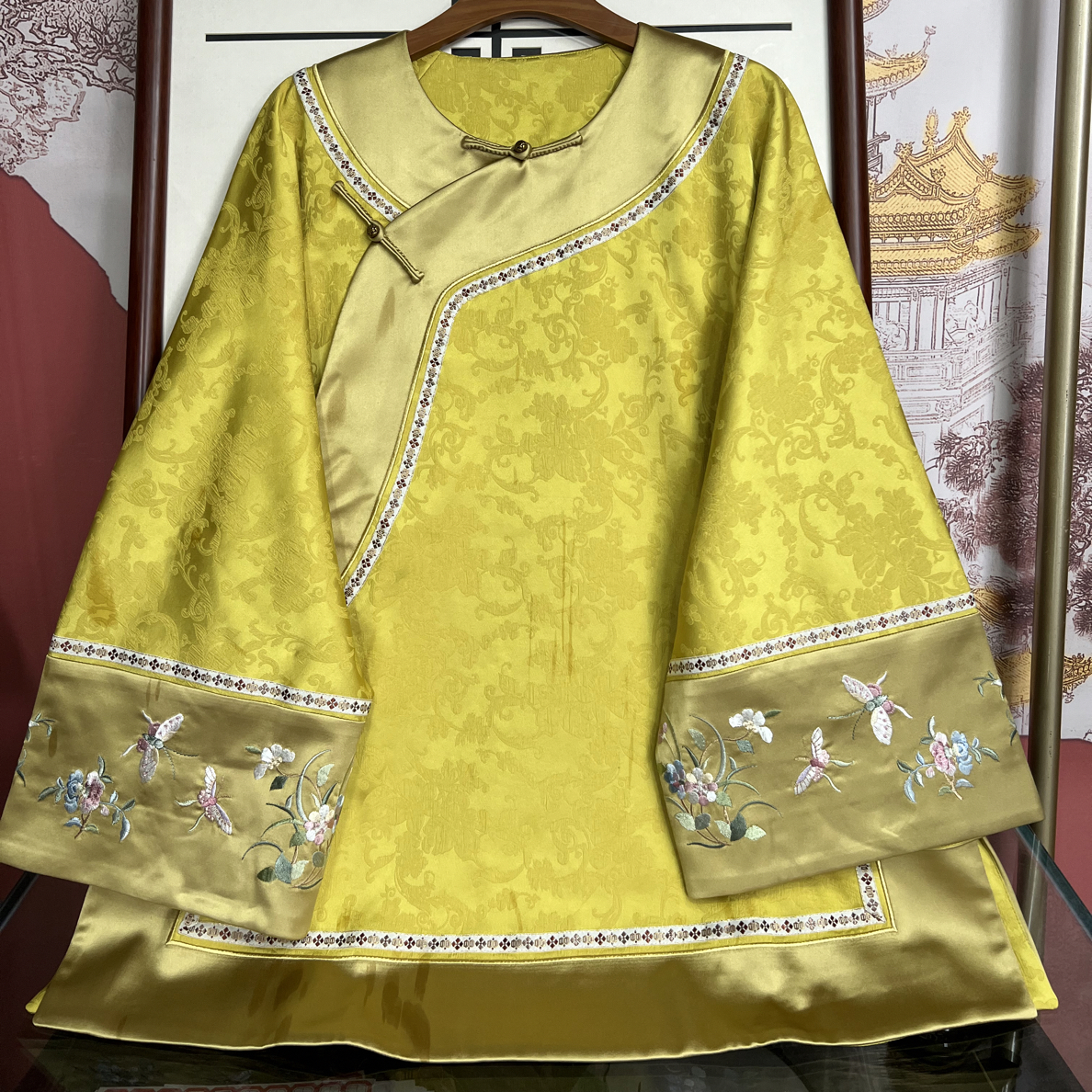 岚盈栖ZY25-6028出品人丝提花缎新中式春季新款国风偏襟太太服