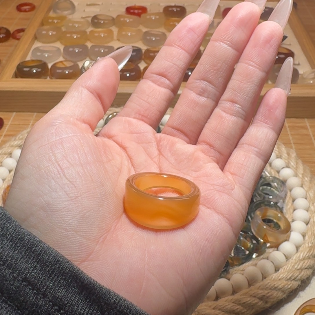 芽***芽玛瑙/玉髓未镶嵌戒圈