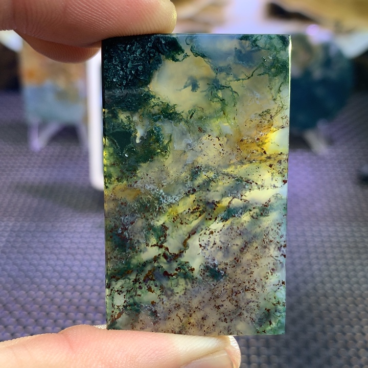 贺***贺玛瑙/玉髓未镶嵌颈饰