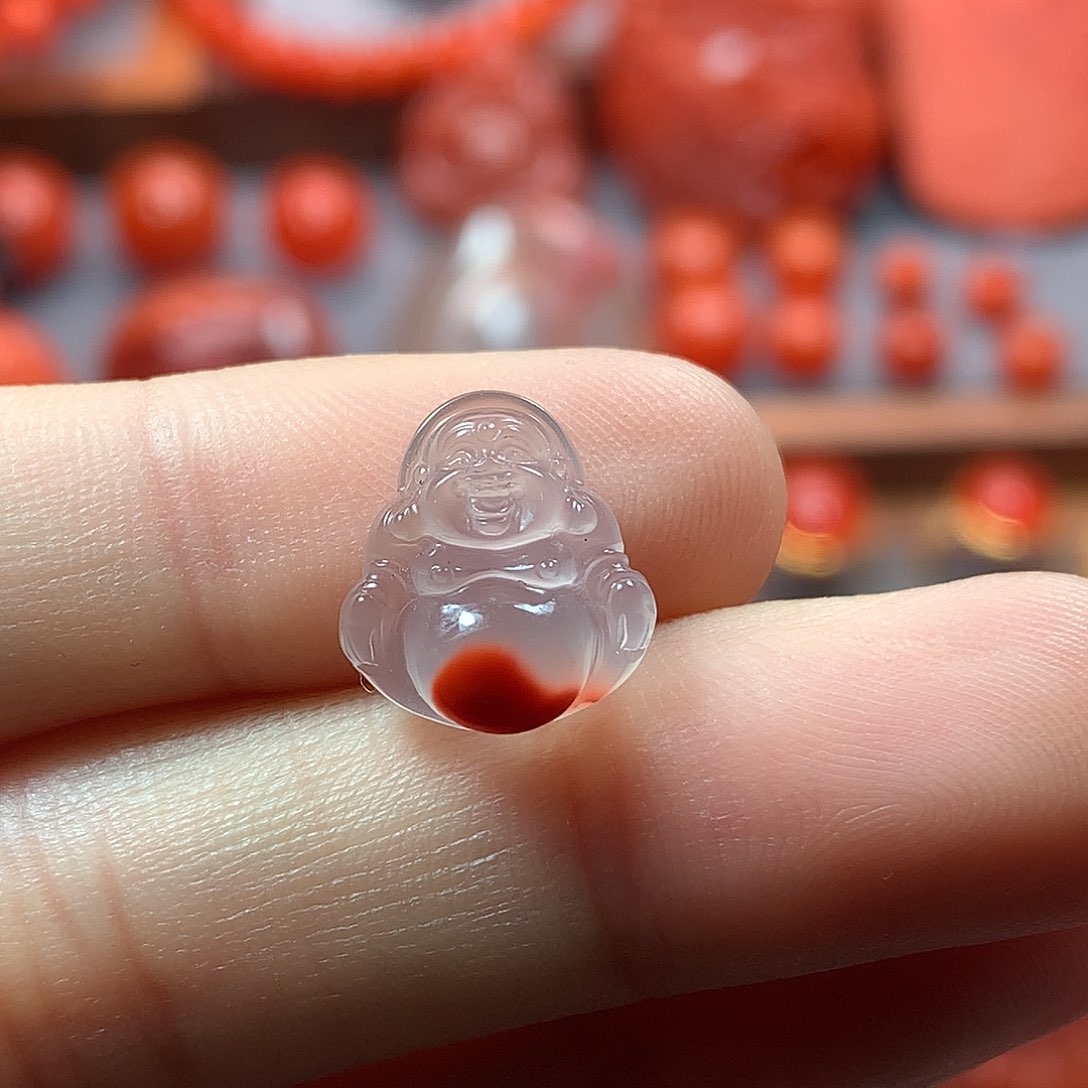 南红玛瑙肚里藏金弥勒未镶嵌