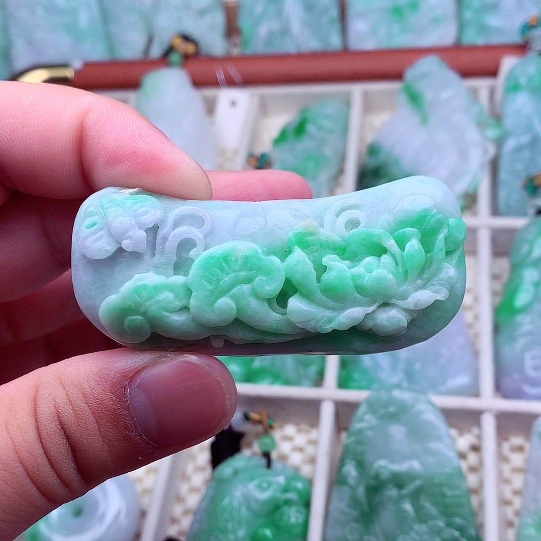 翡翠未镶嵌吊坠(不含链)