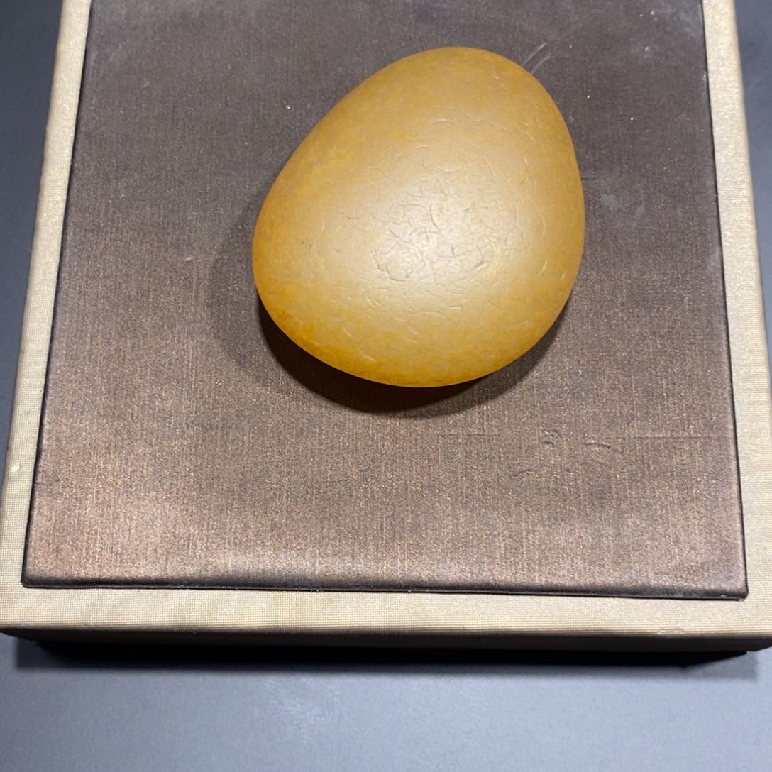 石英质玉颈饰未镶嵌蚂*