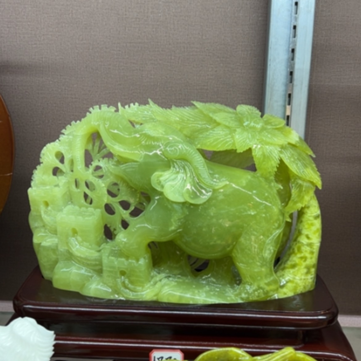 【闪购商品】未镶嵌蛇纹石玉珠宝奇石走向成功