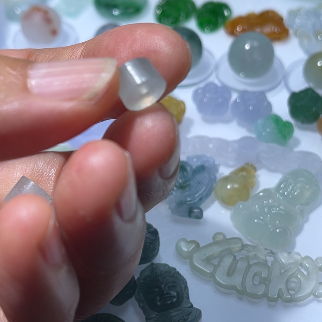 定制翡翠未镶嵌桶珠