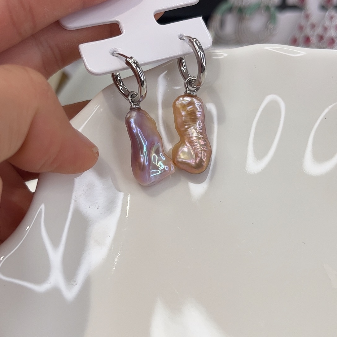 淡水珍珠合金耳饰