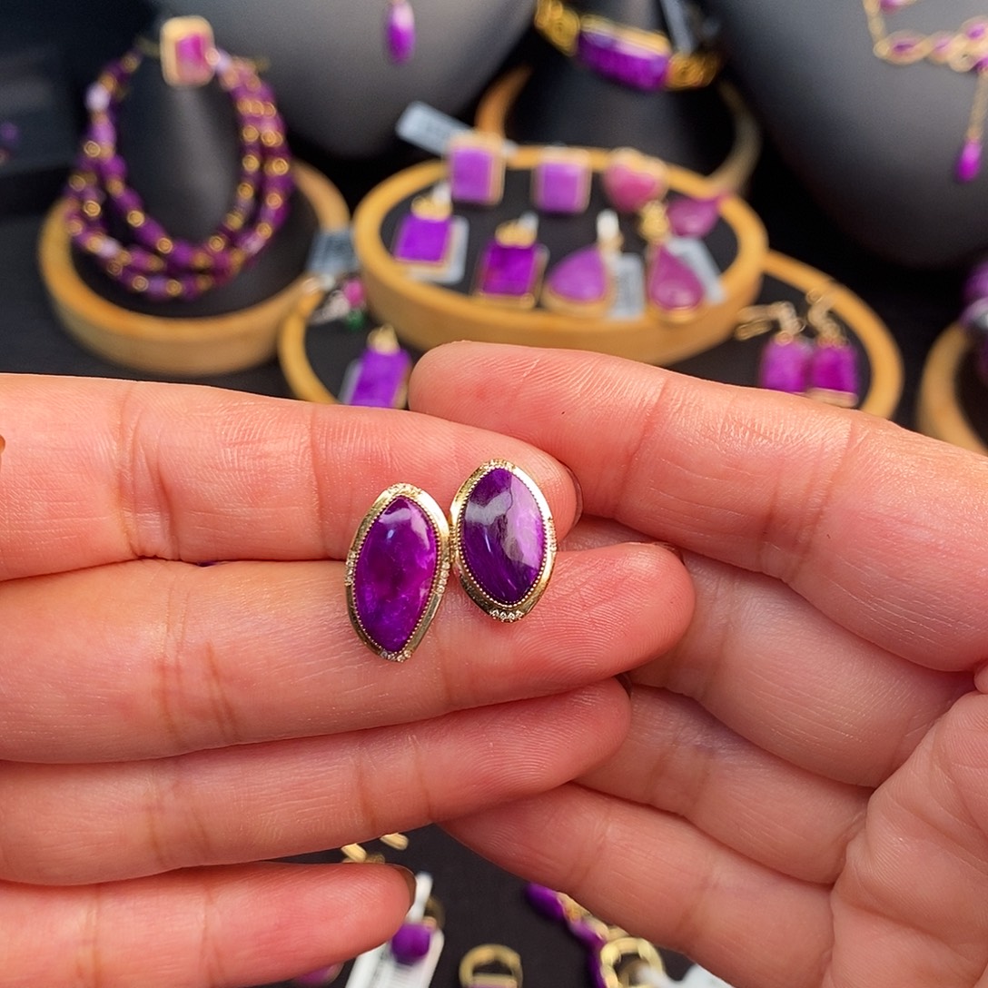 苏纪石（舒俱来）18K金镶嵌耳饰