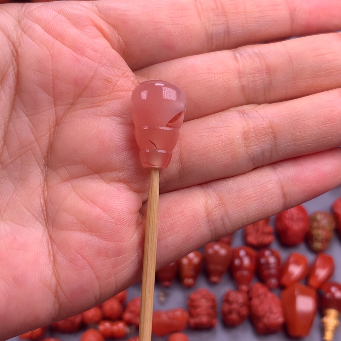 未镶嵌冰飘三通12mm南红玛瑙